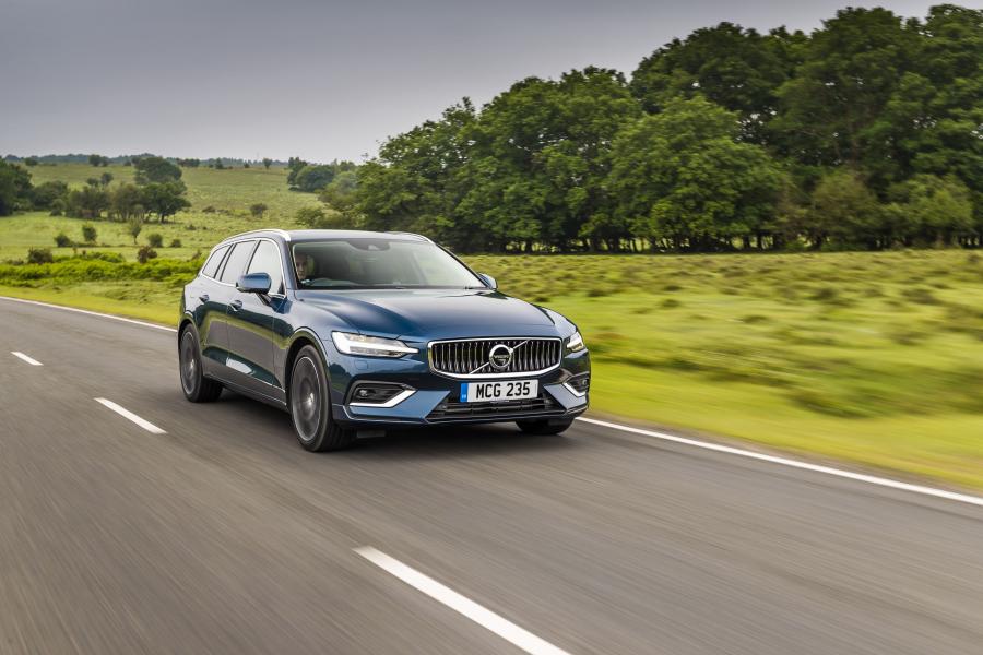  Volvo V60 D4 Inscription 2018 года  (UK) (фото 7 из 34)